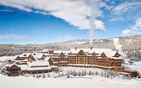 Montage Big Sky